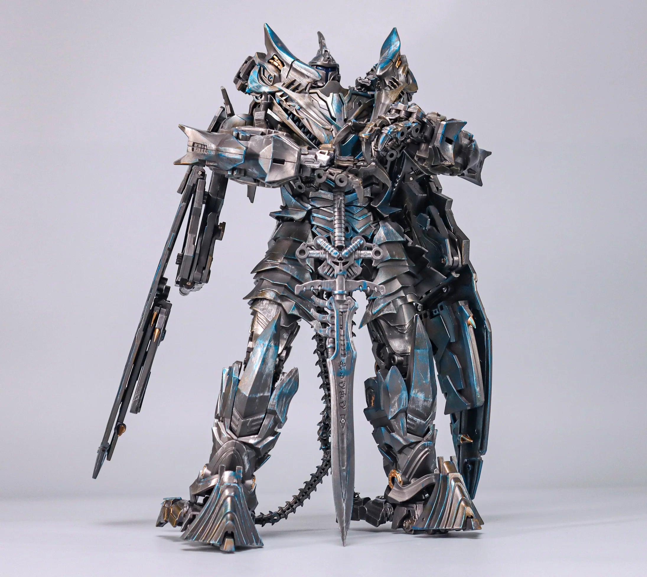 [Available in Sep/Oct] BAIWEI Transformation TW-1104 TW1104 Strafe Robot Swoop Action Figure