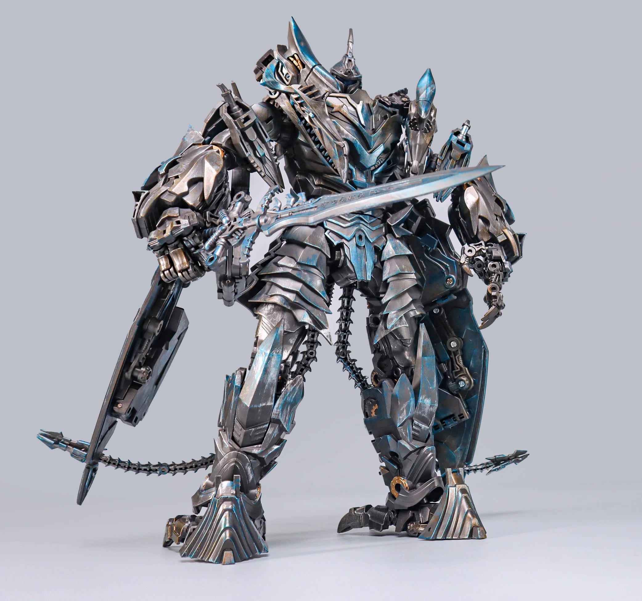 [Available in Sep/Oct] BAIWEI Transformation TW-1104 TW1104 Strafe Robot Swoop Action Figure